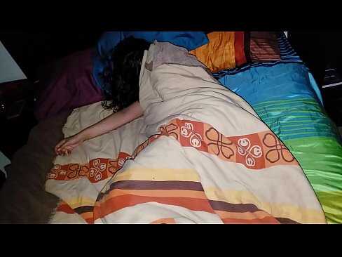 ❤️ सौतेनी आमा सुतेको बेला आफ्नी जवान सौतेनी आमालाई पिट्दै। हामीलाई % ne.muitohentai.ru% ❌❤